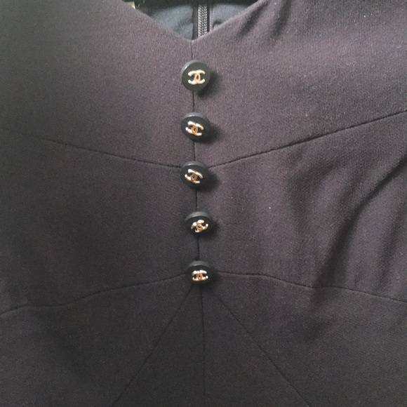 🔥VINTAGE CHANEL: Designer Navy “CC" Button Dress - Picture 4 of 14
